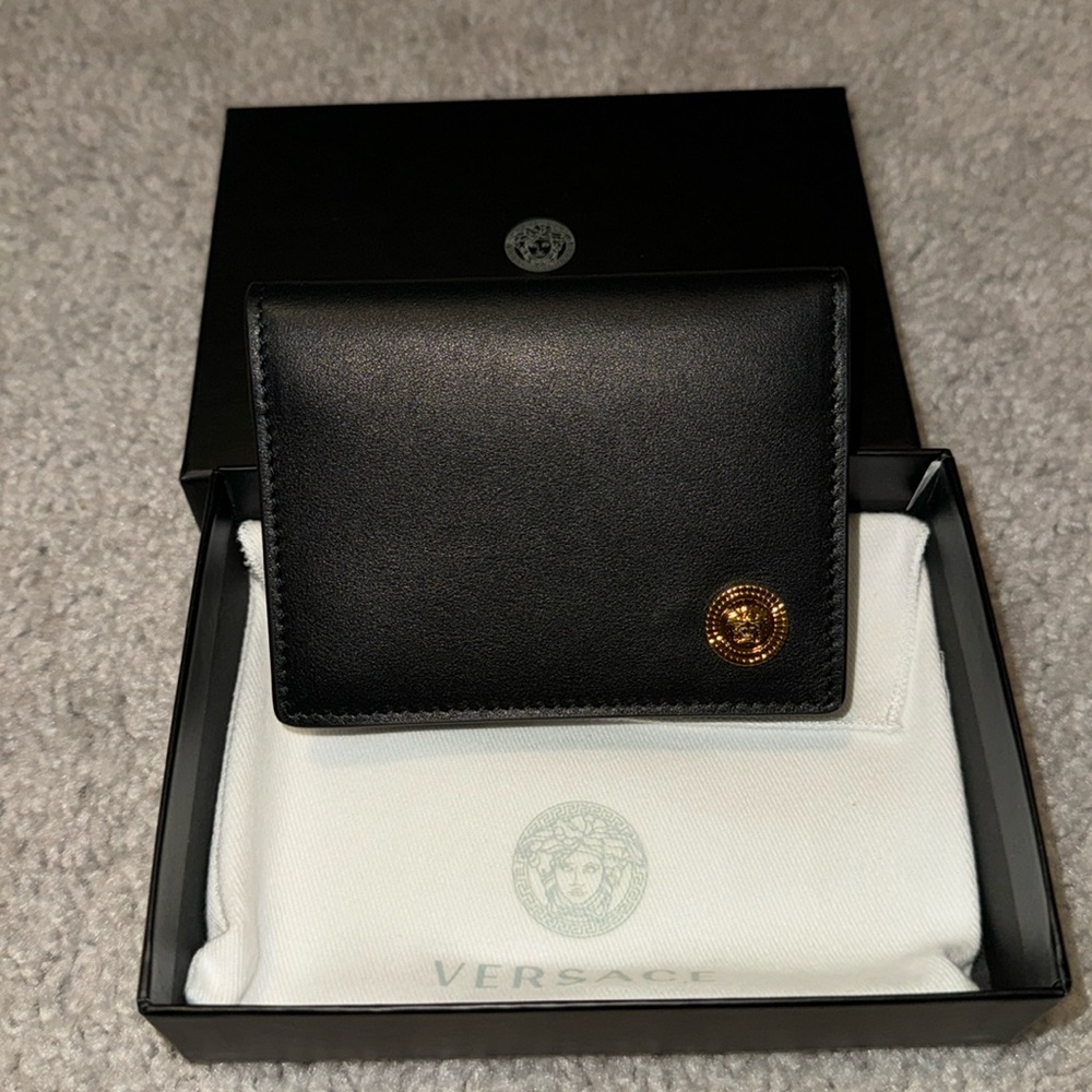 Versace Leather Bifold Card Case Wallet!